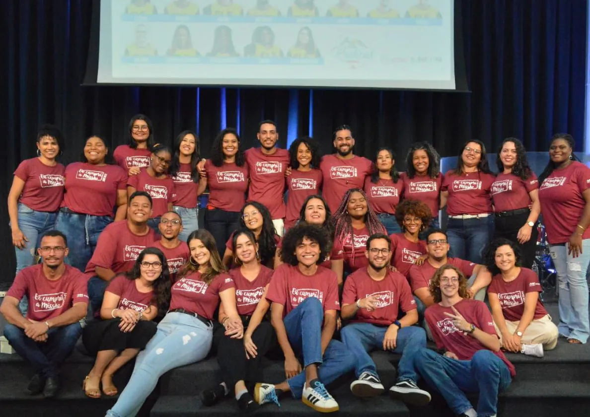 Turma do Radical Minas no culto de envio